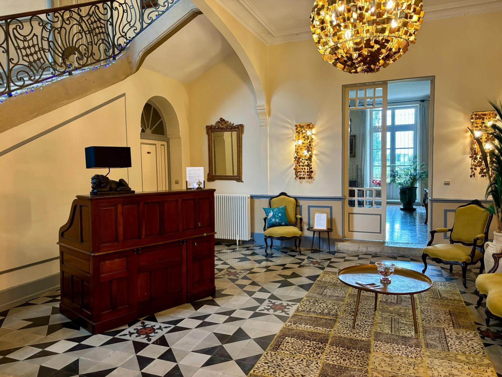Guest house Chateau De Roquelune *